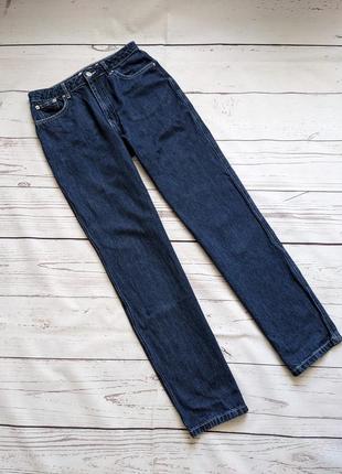 Темно синие прямые джинсы с разрезами от na-kd