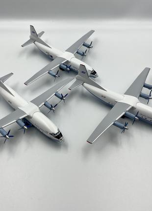 Набір моделей літаків Antonov AN-12 Aeroviz