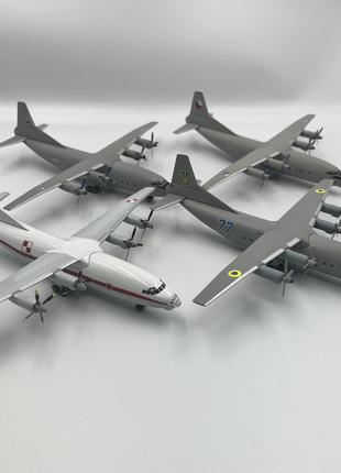 Набір моделей літаків Antonov AN-12 Air Force