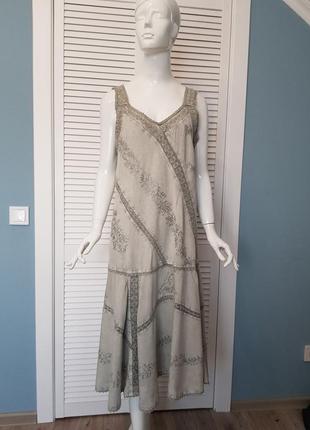 Легкое оригинальное вискозное платье с гипюром celine
