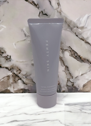 Fenty beauty total cleansr remove-it-all-cleanser

45 ml