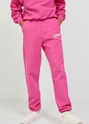 Розовые спортивные штаны размера xl от jjxx