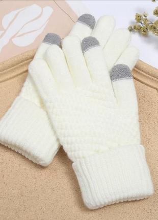 Перчатки белые сенсорные женские зимние