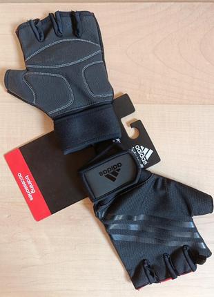 Перчатки adidas для занятий тяжелой атлетикой. новые оригинал