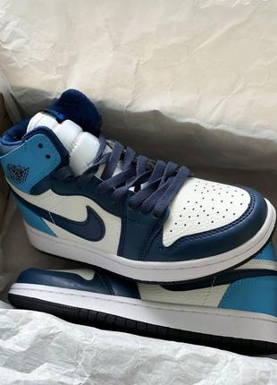 Женские кроссовки nike air jordan retro high blue