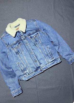 Джинсовая куртка шерпа levi's