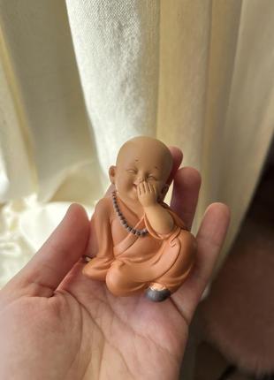 Статуэтка маленький будда монах