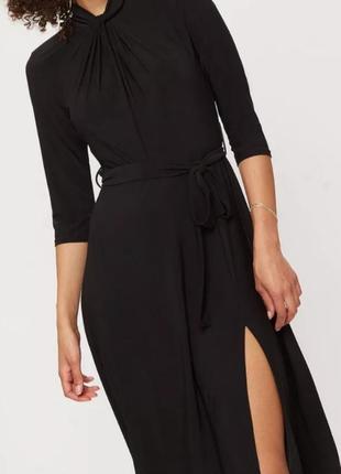 Шикарное черное минималистичное нарядное платье