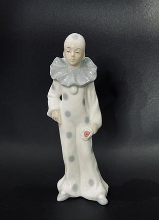 Фарфоровая статуэтка клоун пьеро john jenkins япония