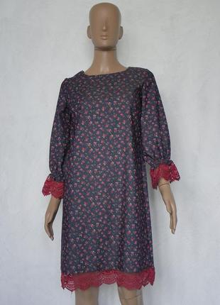 Нарядное платье в цветочек с кружками 42 размер (36 евроразмер).