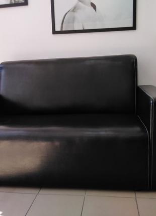 Офисный диван с подлокотниками