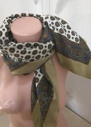 Поделиться:  шейный платок, косынка атласная, шарф классика