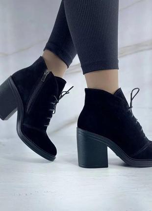 Зимние женские ботинки ботинки на шнуровке