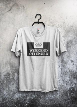 Белая футболка Weekend Offender