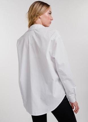 Рубашка белая с длинным рукавом