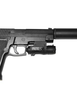 Пистолет Sig Sauer P226 с глушителем и лазерным прицелом ЛЦУ д...