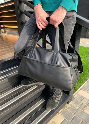 Дорожная вместительная сумка черная кожаная сумка мужская сумк...