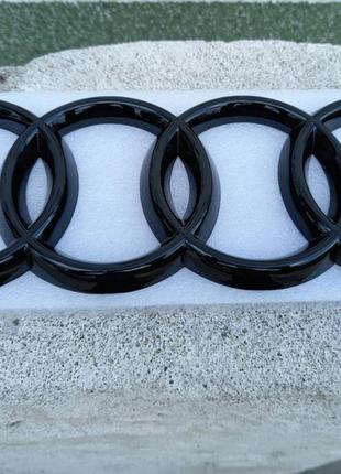 Эмблема Audi в решетку радиатора (кольца, черный глянец)