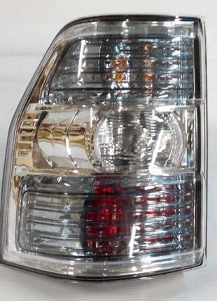 Задний фонарь Mitsubishi Pajero Wagon IV 8330A597 (левый)
