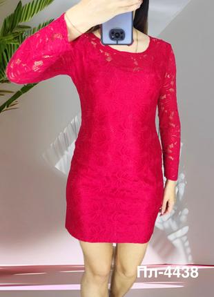 Красное гипюровое стрейчевое платье с длинным рукавом размер 46