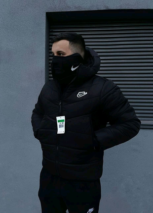 Зимова курточка Nike