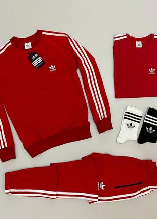 Набор Adidas: свитшот-штаны-футболка красный