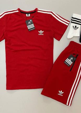 Спортивный набор Adidas: шорты футболка