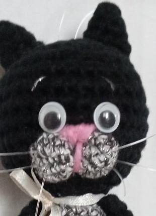 Вязанная мягкая игрушка Чёрный Кот в Сером свитере (высота 17 ...