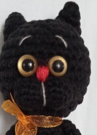 Вязанная мягкая игрушка Чёрный Кот в Чёрном свитере (высота 17...