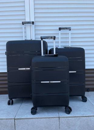 Набор полипропиленовых чемоданов FLY 3/1.(Черный)