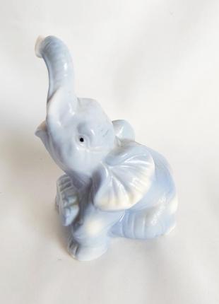 Статуетка слон порцелянова