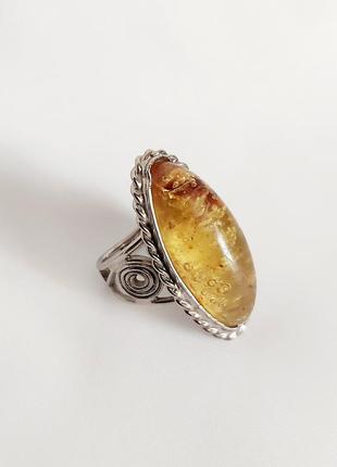 Кольцо из янтаря винтажно женское
