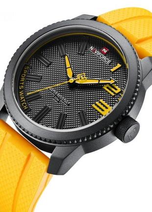 Красивые наручные мужские наручные часы с качественным кварцев...
