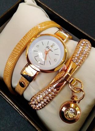 Элегантные женские кварцевые часы с стильным браслетом CL Avia
