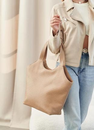 Жіноча сумка тоут бежева сумка плетена бежевий шопер шоппер вміст