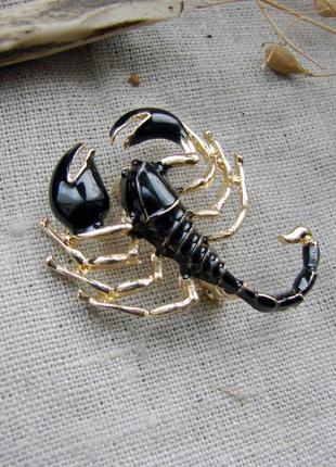 Брошь скорпион черная брошка в виде скорпиона знак зодиака цве...