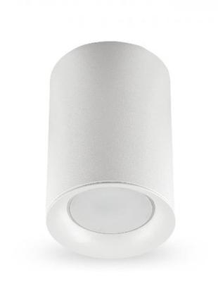 Накладной светильник в белом.