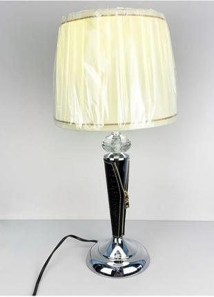 Настольная лампа с экокожей.