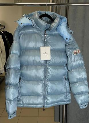 Зимова куртка moncler