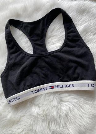 Брендовый топ Tommy hilfiger с лого