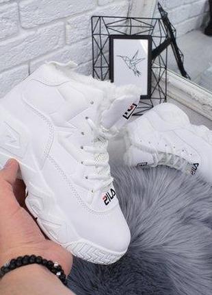 Зимові жіночі білі кросівки на хутрі 36-39