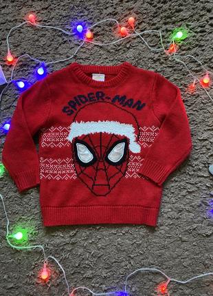 Новогодний свитер на парня-паук