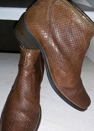 Кожаные ботинки бренда kanna (испания) размер 40 (26.3 см)