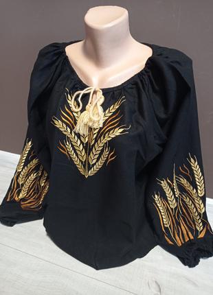 Дизайнерська чорна жіноча вишиванка "Сила духа" з вишивкою Укр...