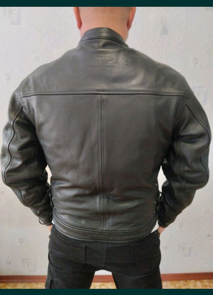 Продам шкіряну куртку( байкерська SOUBIRAC)