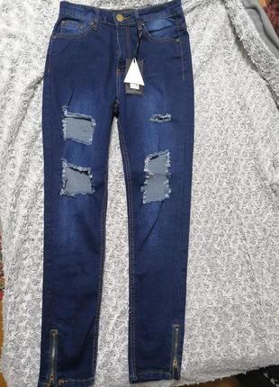 Новые стильные женские джинсы pretty little thing . 26 размер s