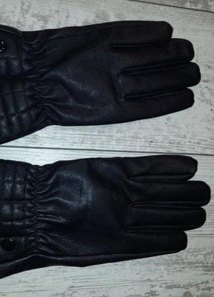 Перчатки черные кожаные,  из заменителя