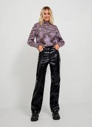 Черные виниловые брюки из экокожи размером s от jjxx