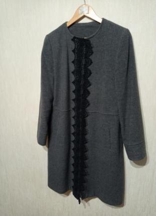 Элегантное стильное шерстяное пальто с кружевом, р.48-50