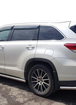 Задние уголки (2 шт, нерж) для Toyota Highlander 2014-2019 гг